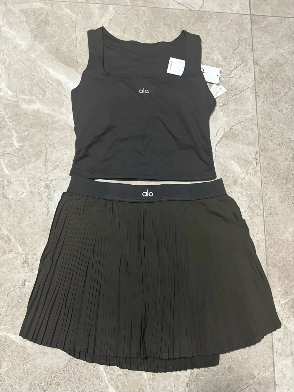 ALO Yoga Black Pleated Skort with Branded Waistband